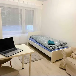 Einzelzimmer In Einem Bungalow Privatunterkunft